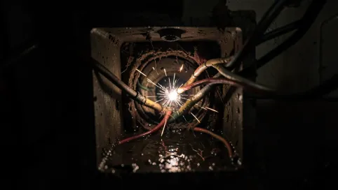 Czym grozi zalanie instalacji elektrycznej