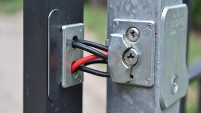 jaki przewód do elektrozaczepu furtki
