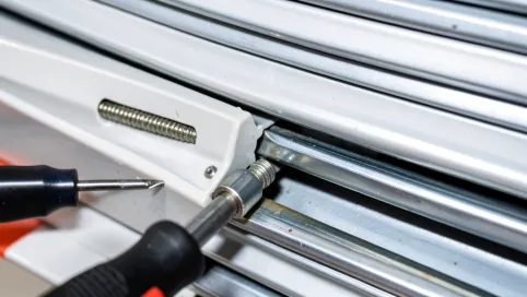 Awaryjne otwieranie rolety elektrycznej