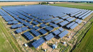 Duża instalacja fotowoltaiczna definicja