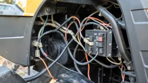 Ile kosztuje wymiana instalacji elektrycznej w ciągniku C330