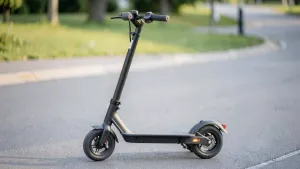 Jak jeździć na hulajnodze elektrycznej