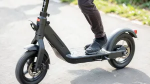 Jak nauczyć się jeździć na hulajnodze elektrycznej