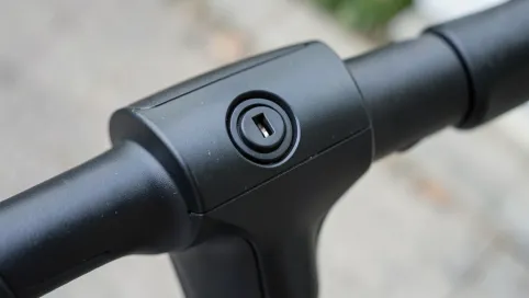 Jak odblokować hulajnogę elektryczną