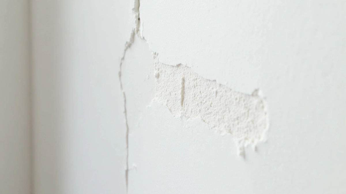 Tynkowanie bruzd elektrycznych